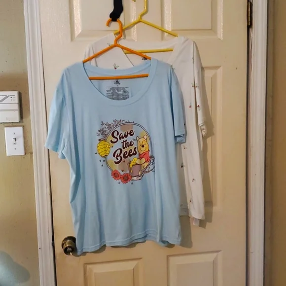 2 Disney Winnie the Pooh Women's Tees: Blue "Save the Bees" 4X & White "Gift" 4X - Picture 1 of 10